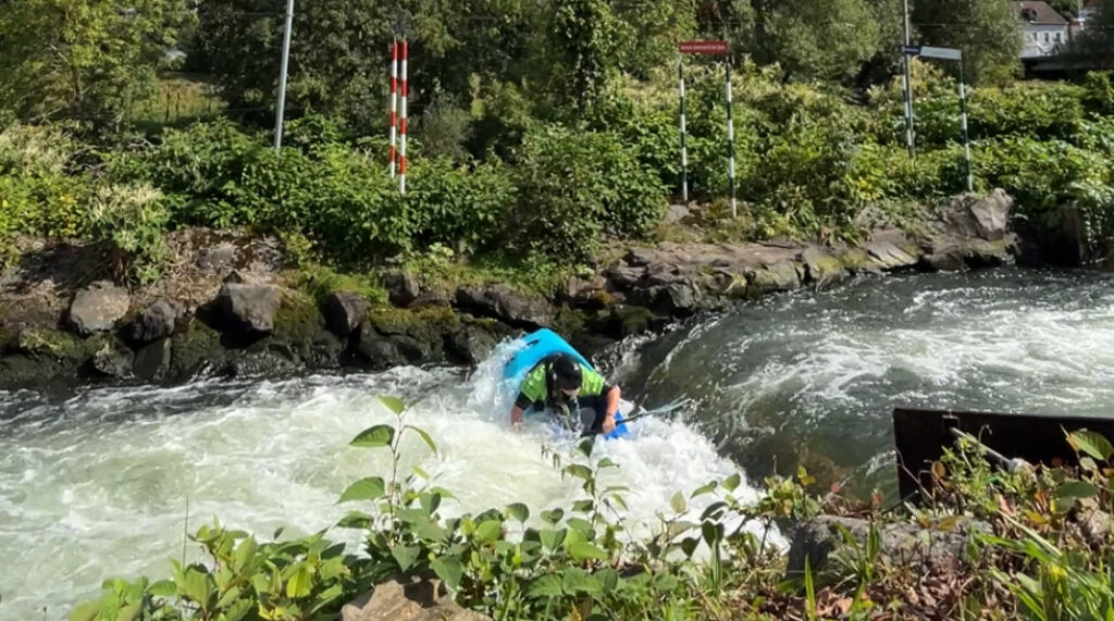 Ein bild von Patrick in Hohenlimburg an der walze, setzt zum Cartweel an